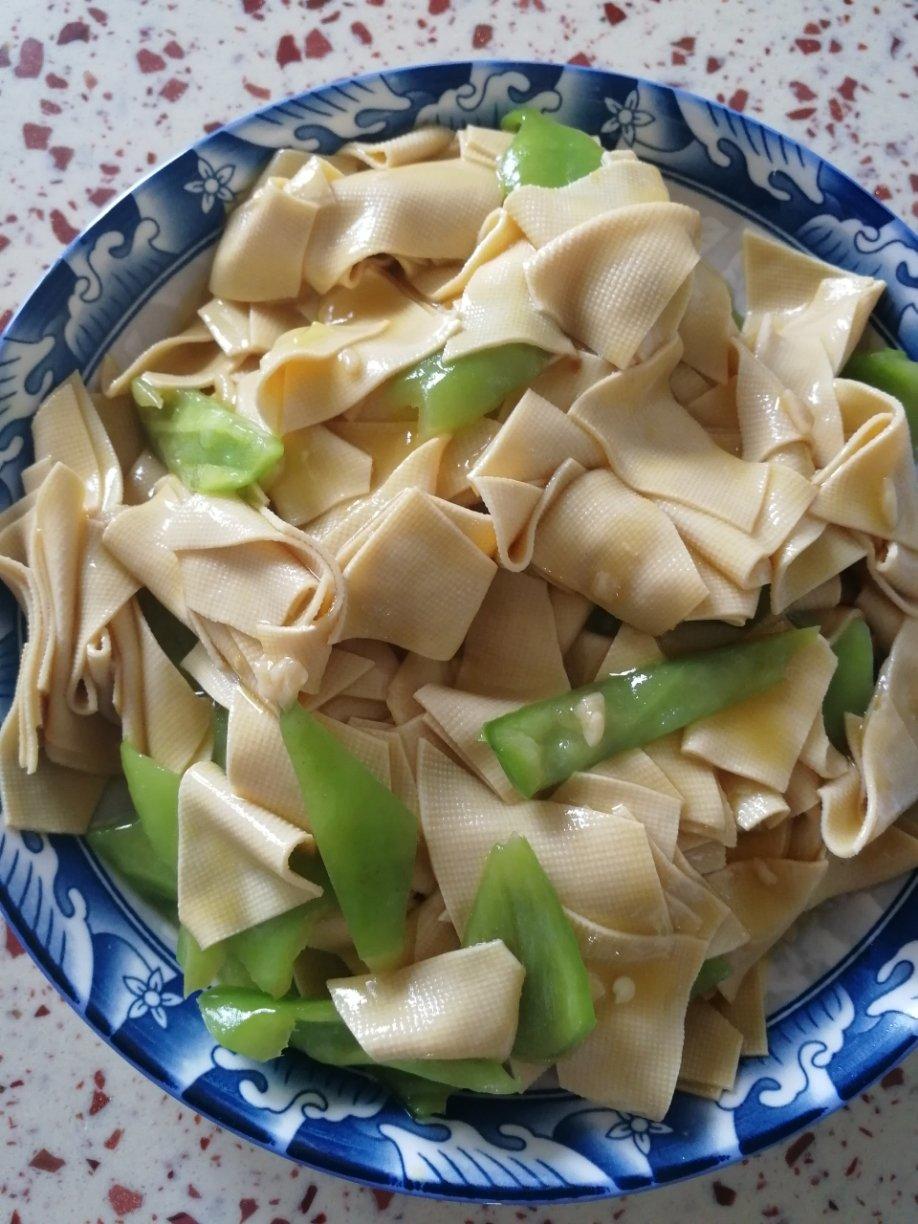 尖椒炒干豆腐