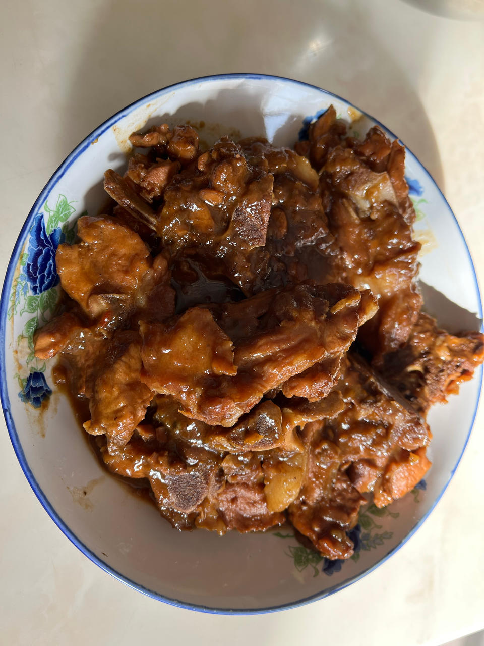 厨师长教你：“酱大骨”的家常做法，酱香浓郁，汤汁拌饭一绝