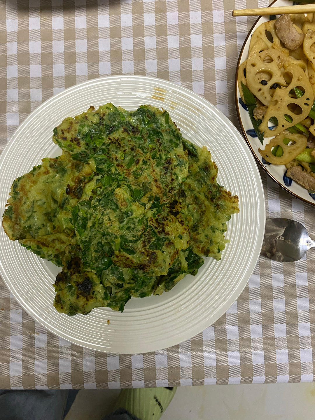 芹菜叶煎饼的做法