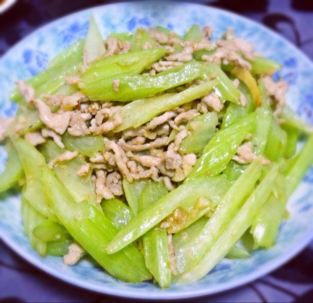 芹菜肉丝