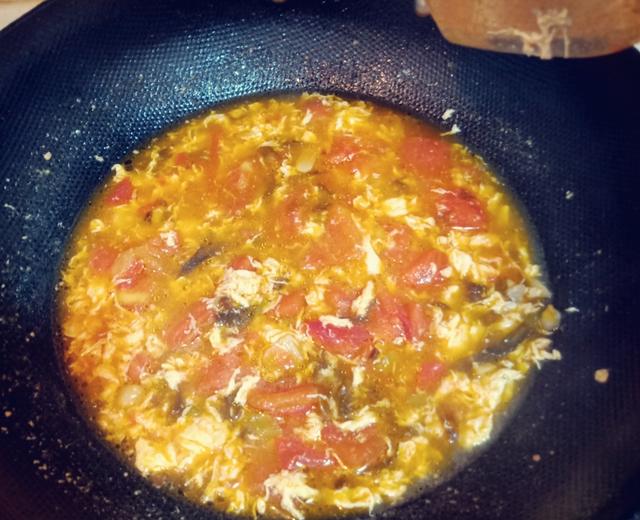 西红柿鸡蛋紫菜汤『独家』的做法