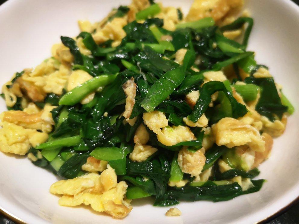 简易版韭菜炒鸡蛋（鸡蛋味道非常鲜嫩）