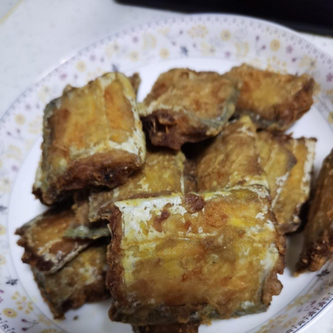 炸带鱼段(一点小窍门油就不浑了)