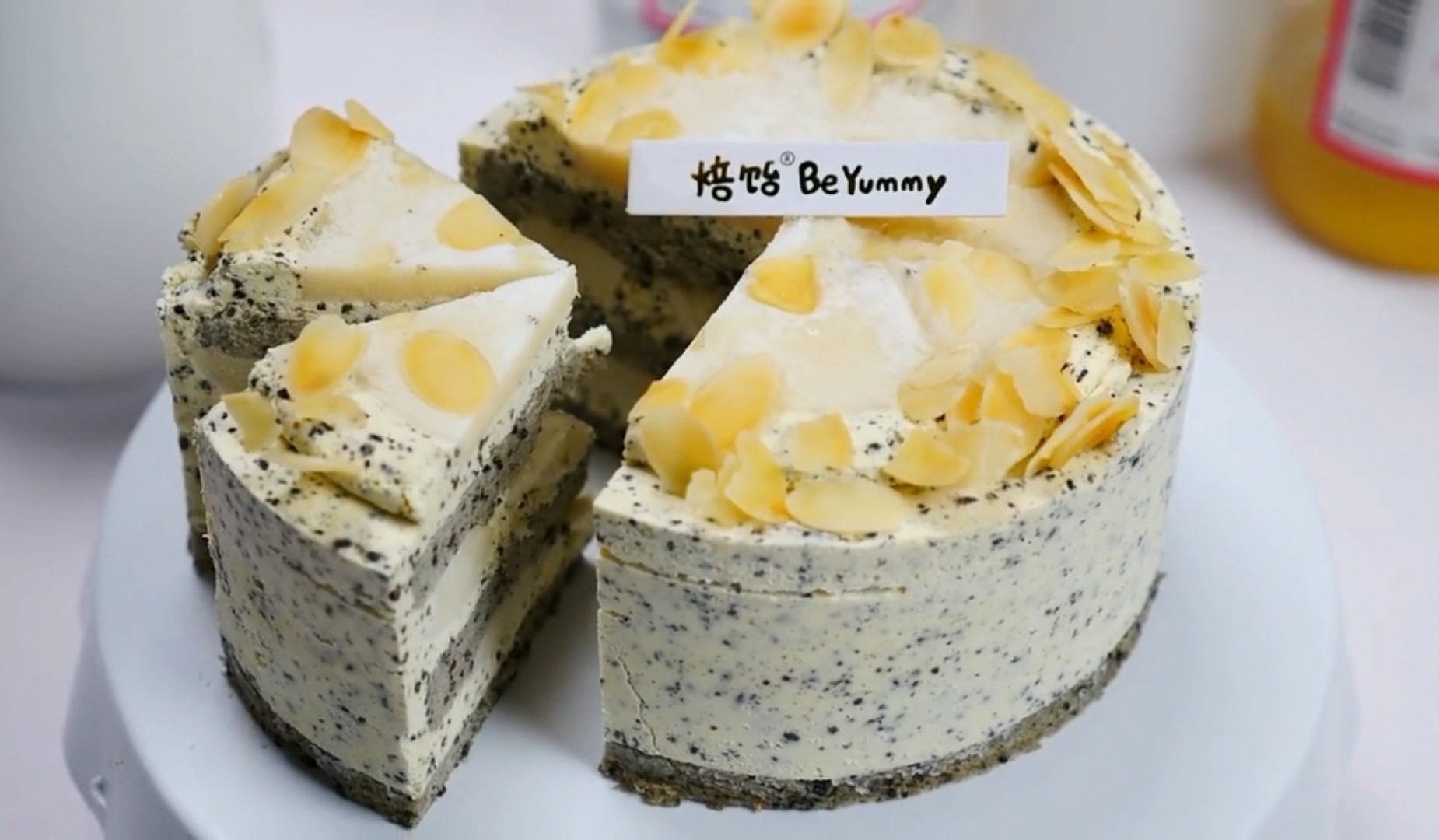 黑芝麻豆乳韩式切块蛋糕的做法