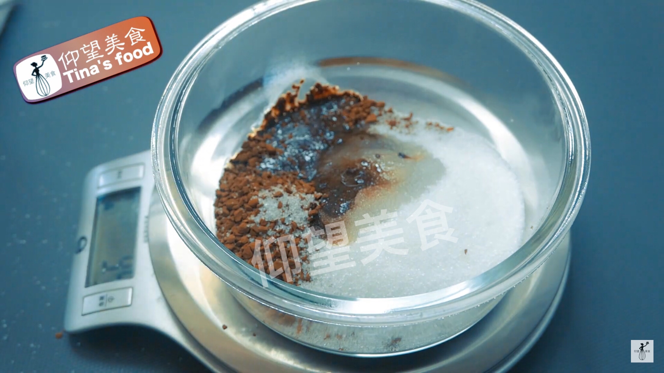 韩国最火爆的400次手打泡沫咖啡【仰望美食】的做法 步骤1