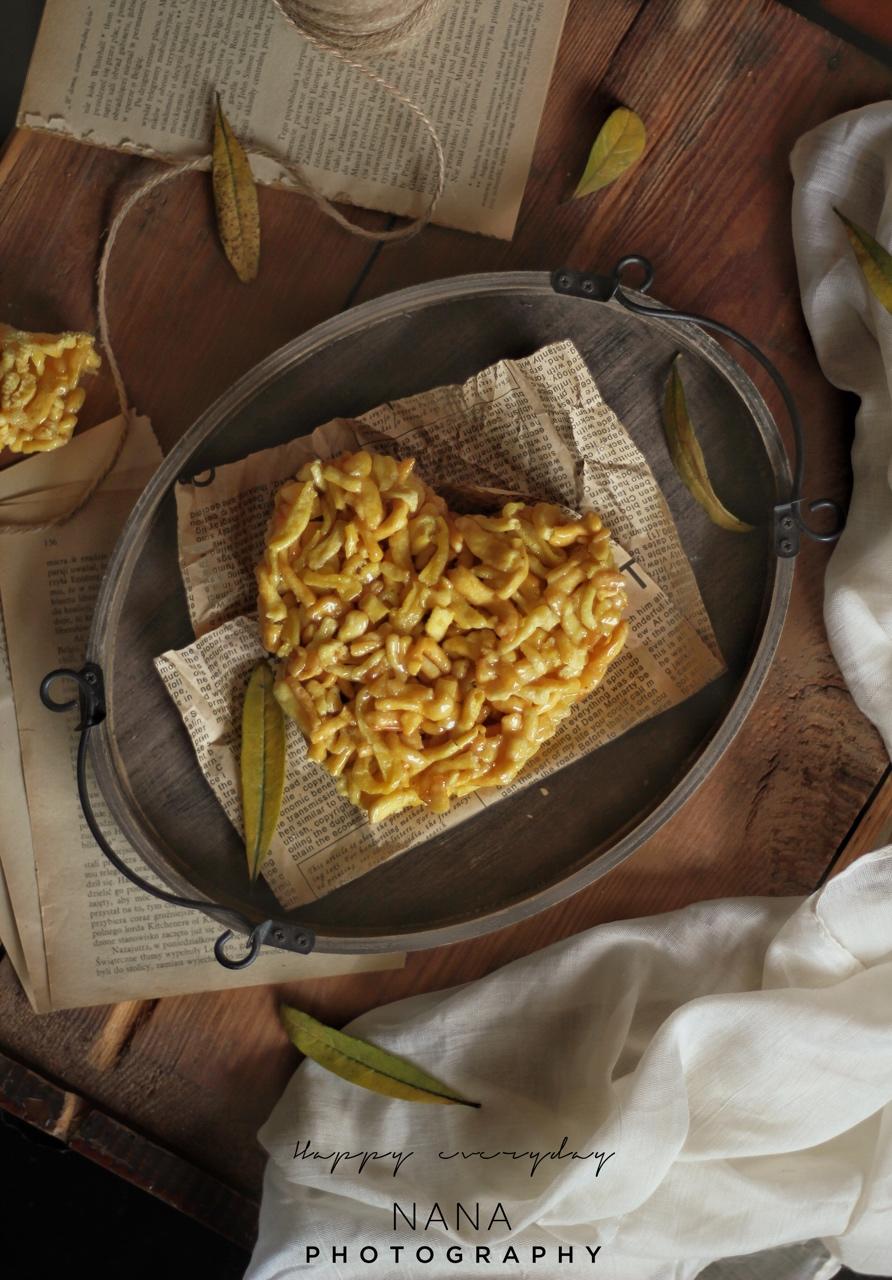 （视频食谱）自制沙琪玛／萨其马