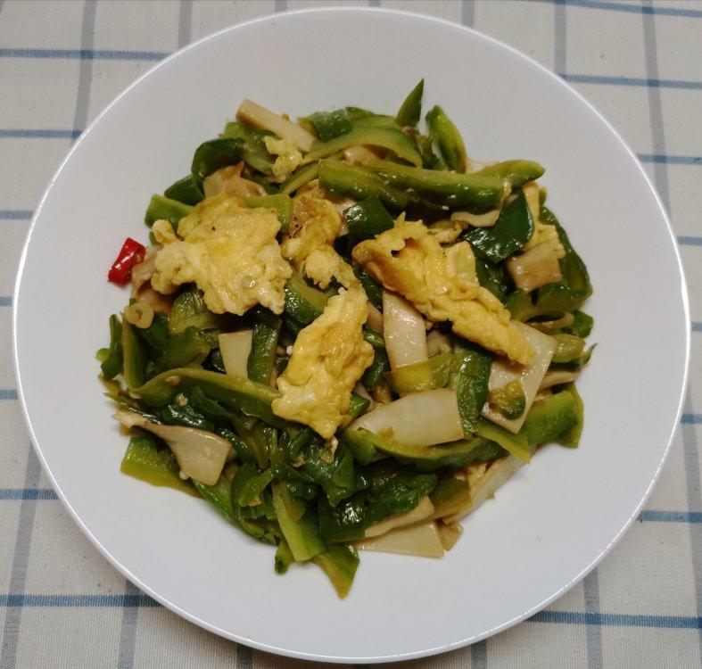 素素素～苦瓜杏鲍菇炒鸡蛋