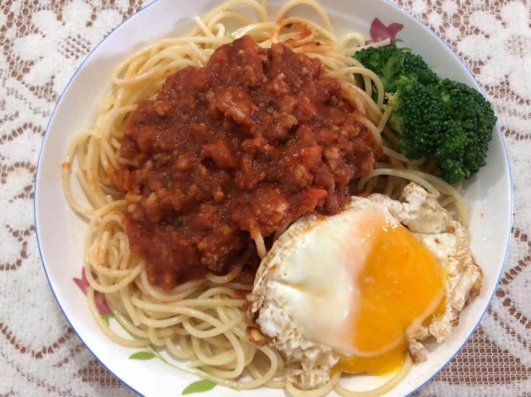 番茄肉酱意大利面