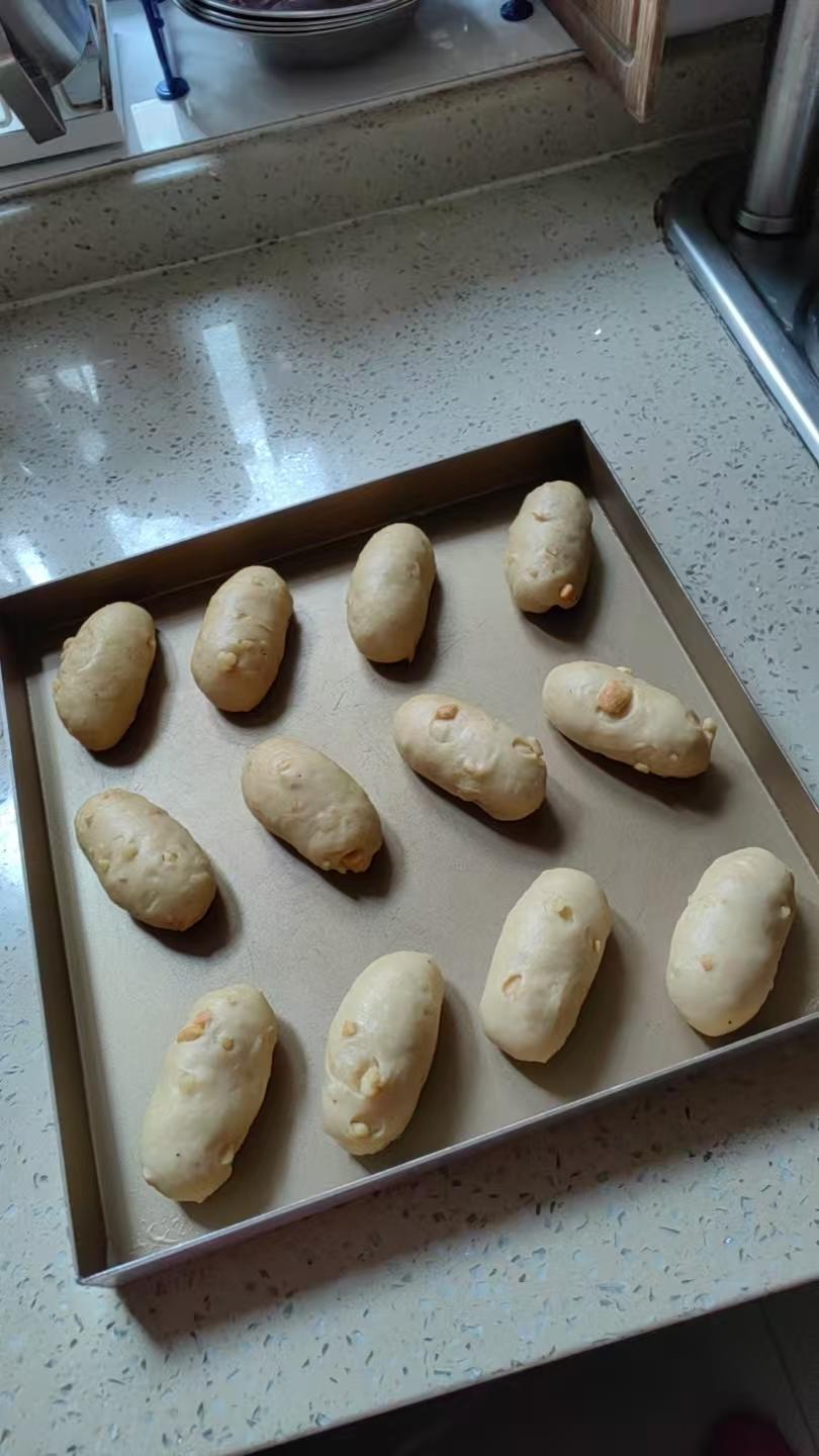 香蕉核桃软欧面包