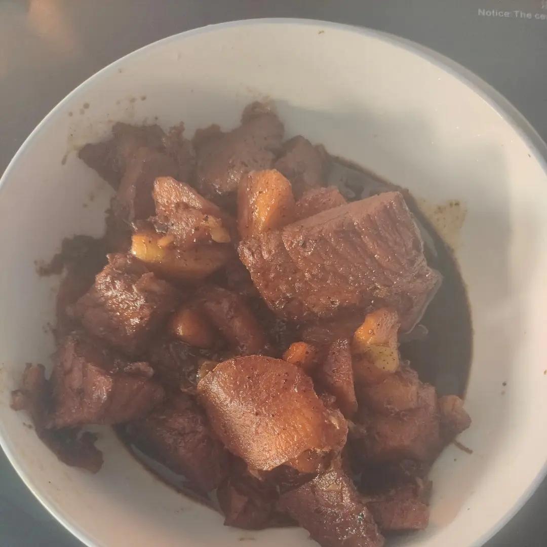 太过瘾～苹果红烧肉