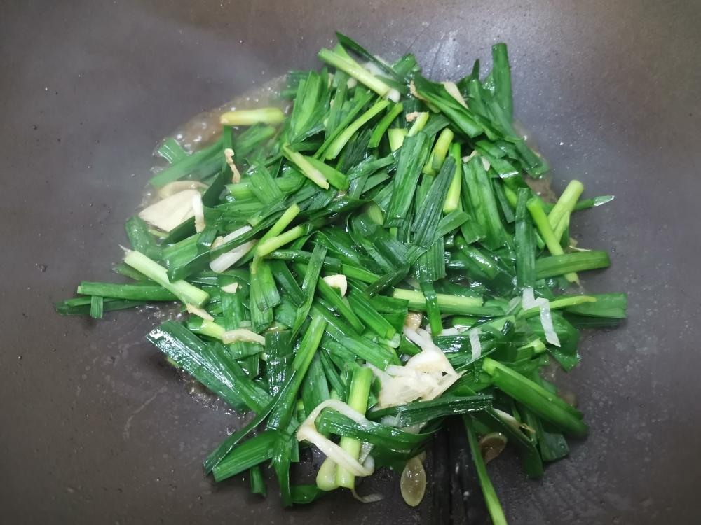 🔥韭菜炒鸡蛋🔥5分钟快手菜！的做法 步骤8