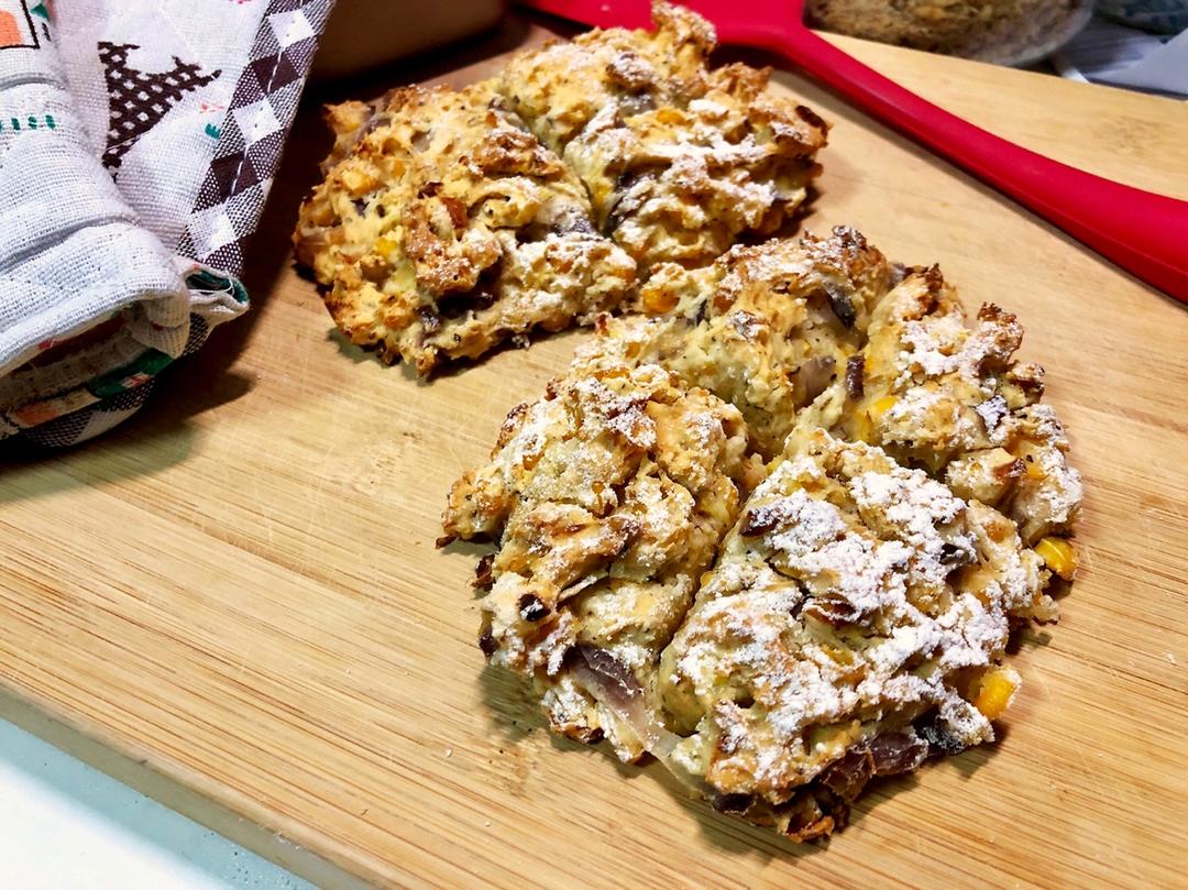 全麦咸切达洋葱土豆面包——快手司康【健康主食】