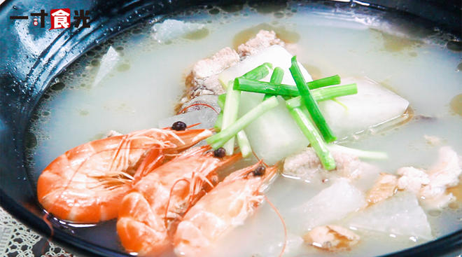 脊骨鲜虾冬瓜汤的做法