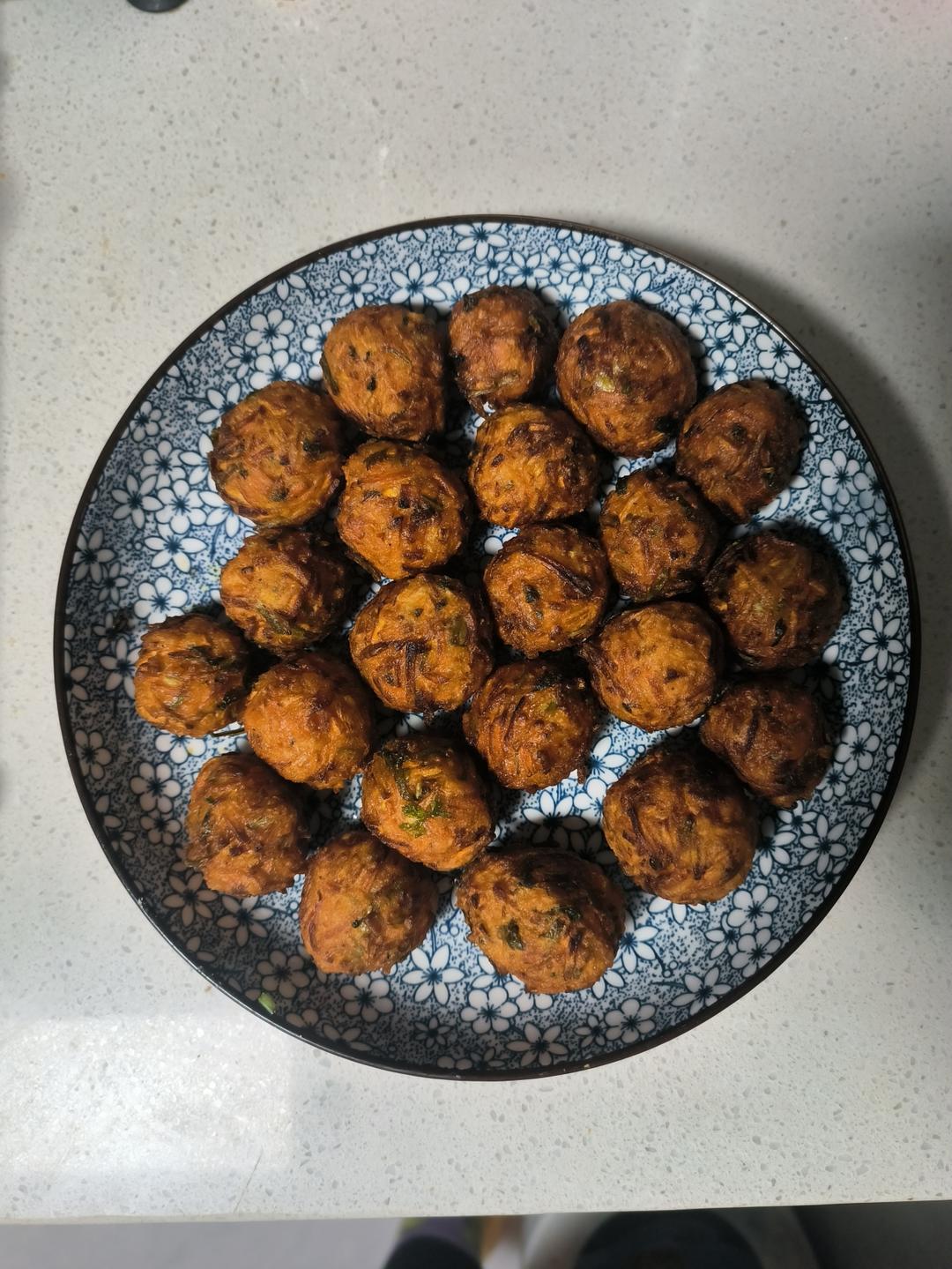 胡萝卜香菜素丸子