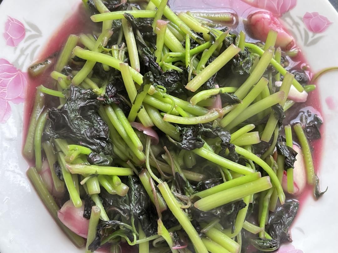 蒜瓣炒苋菜～张爱玲的那碗粉红色回忆