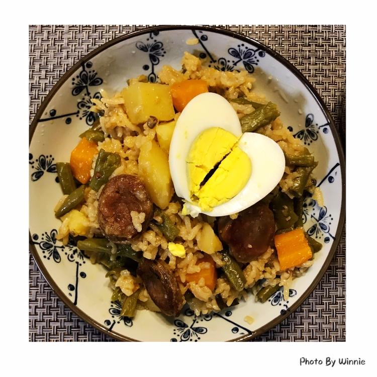 四季豆土豆腊肉腊肠焖饭