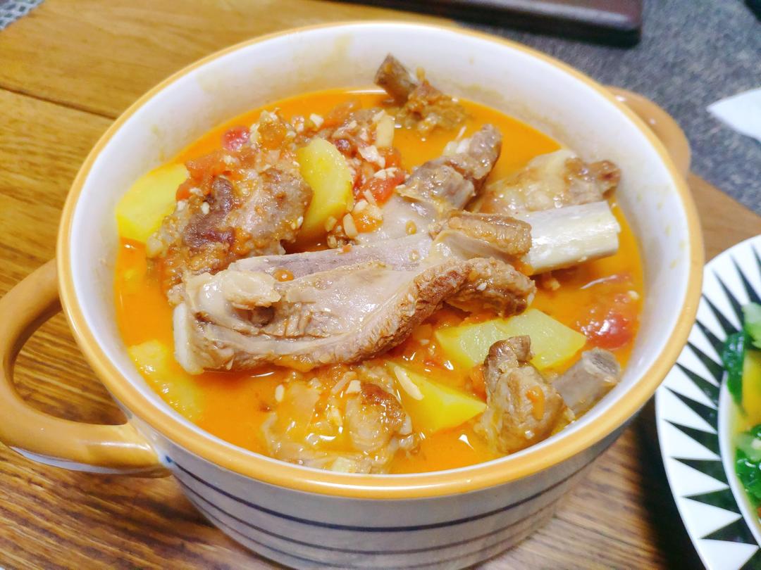 让你欲罢不能的超浓番茄玉米排骨汤