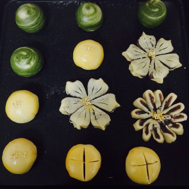 蛋黄酥~紫薯、抹茶、原味~花好月圆，中秋快乐~内附一次做六色蛋黄酥方法~