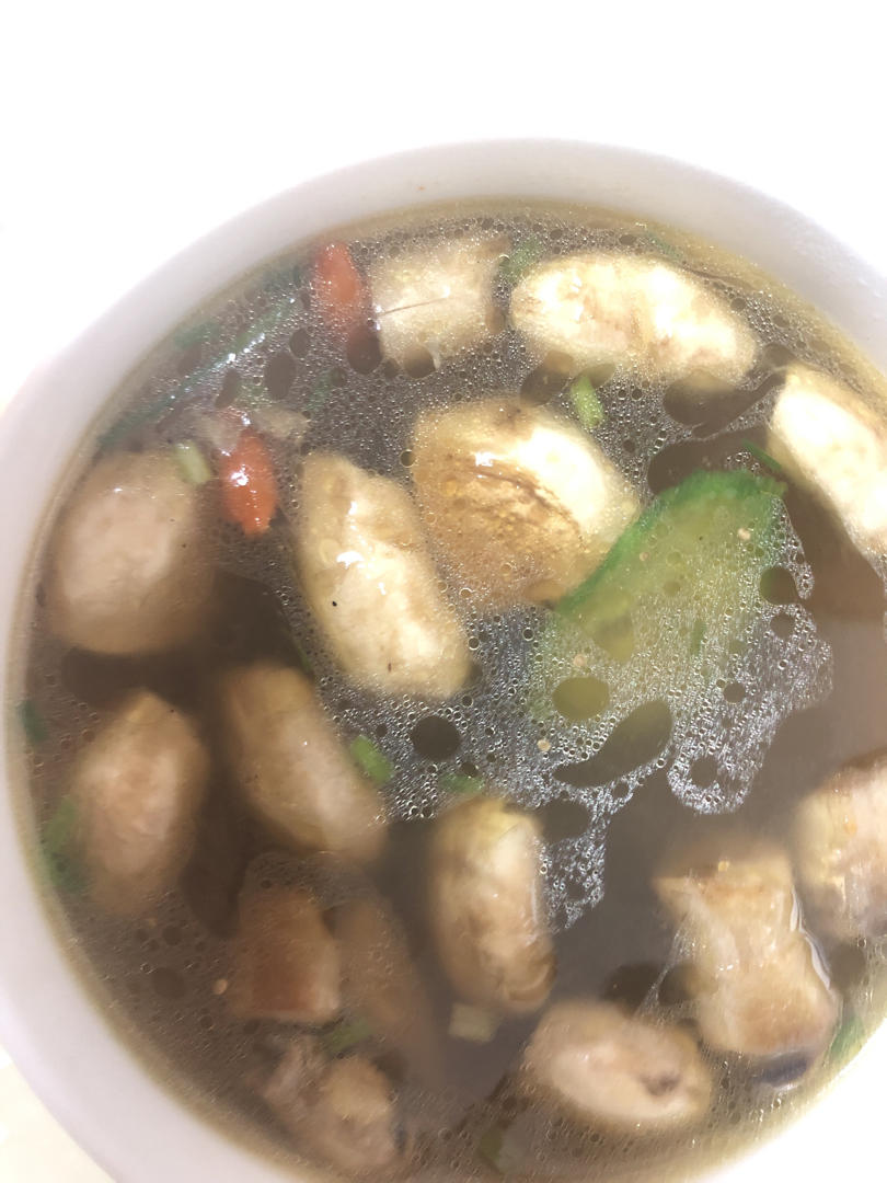 鲜掉眉毛口蘑汤