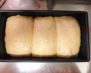 烘焙小白的20分钟手套膜吐司面包（面包机揉面版）的做法 步骤26