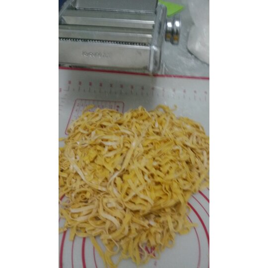 自制纯天然蔬菜汁彩色面条