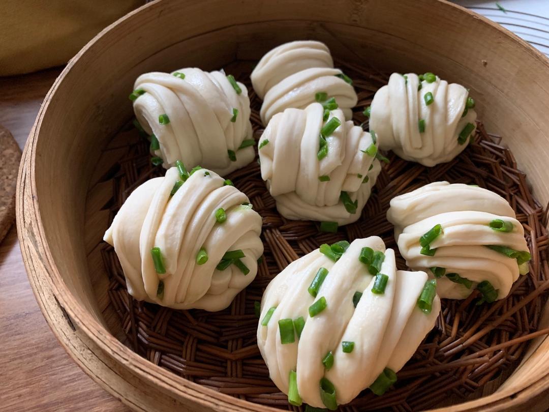葱油花卷 Steamed Roll