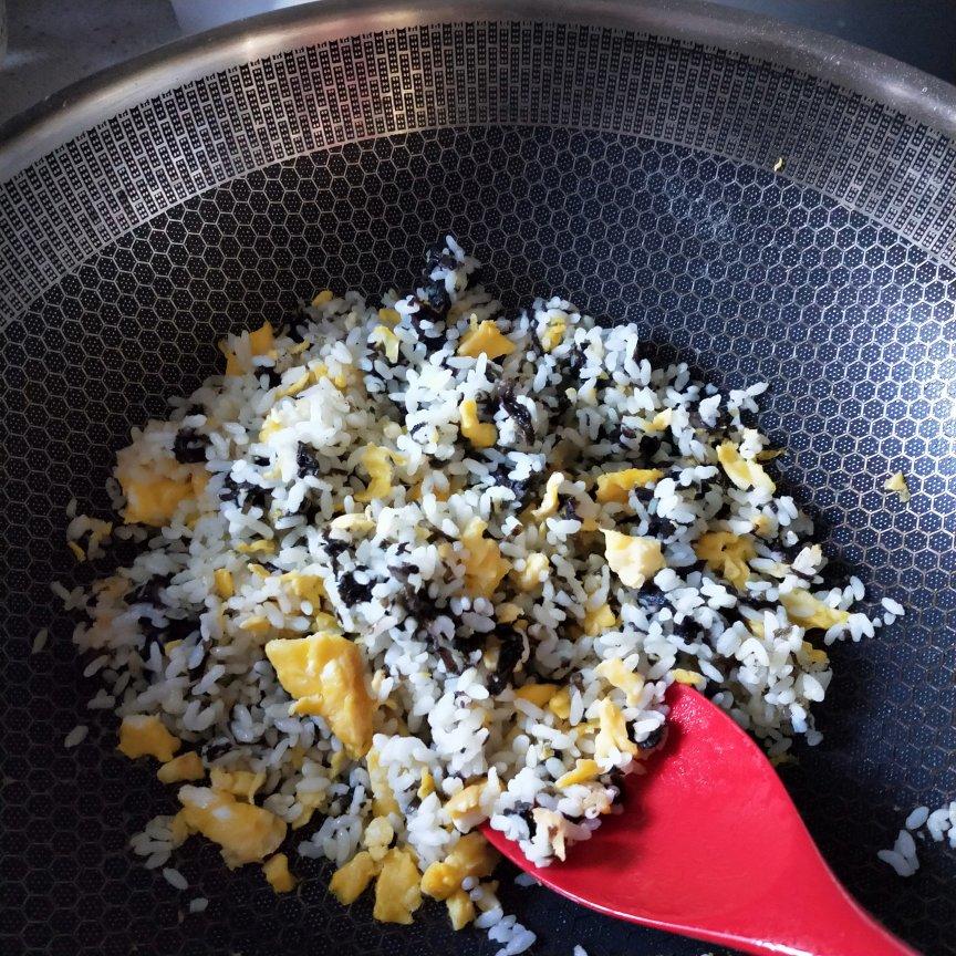 低卡瘦身紫菜蛋炒饭