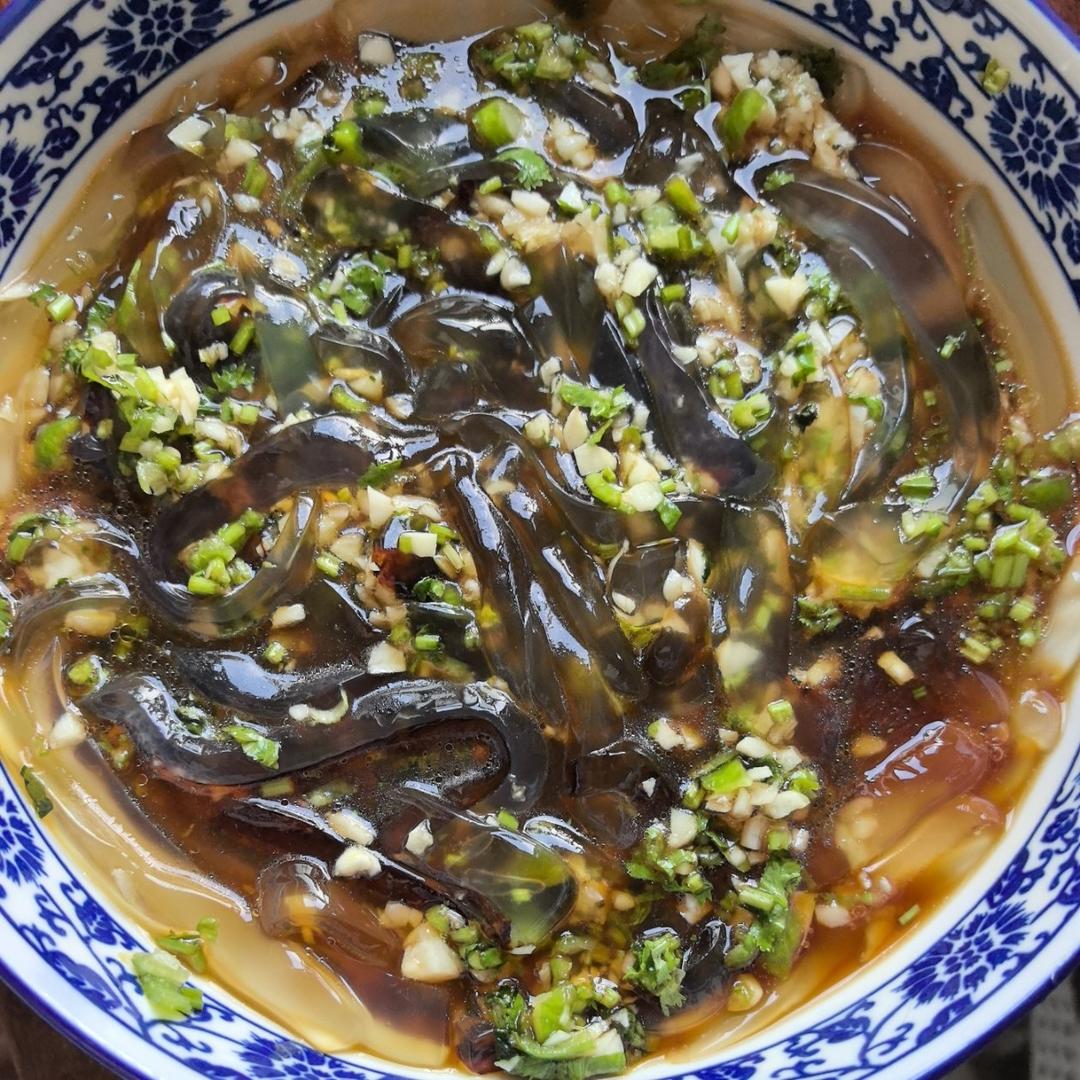 凉拌海蜇丝