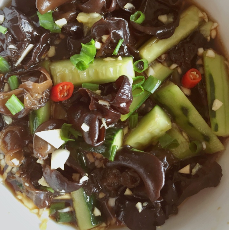 凉拌黑木耳黄瓜