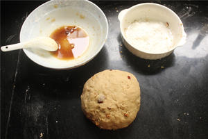 香香的核桃红枣红糖包的做法 步骤4
