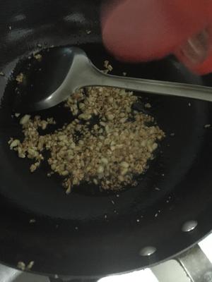 孜然蒜蓉烧芸豆的做法 步骤3