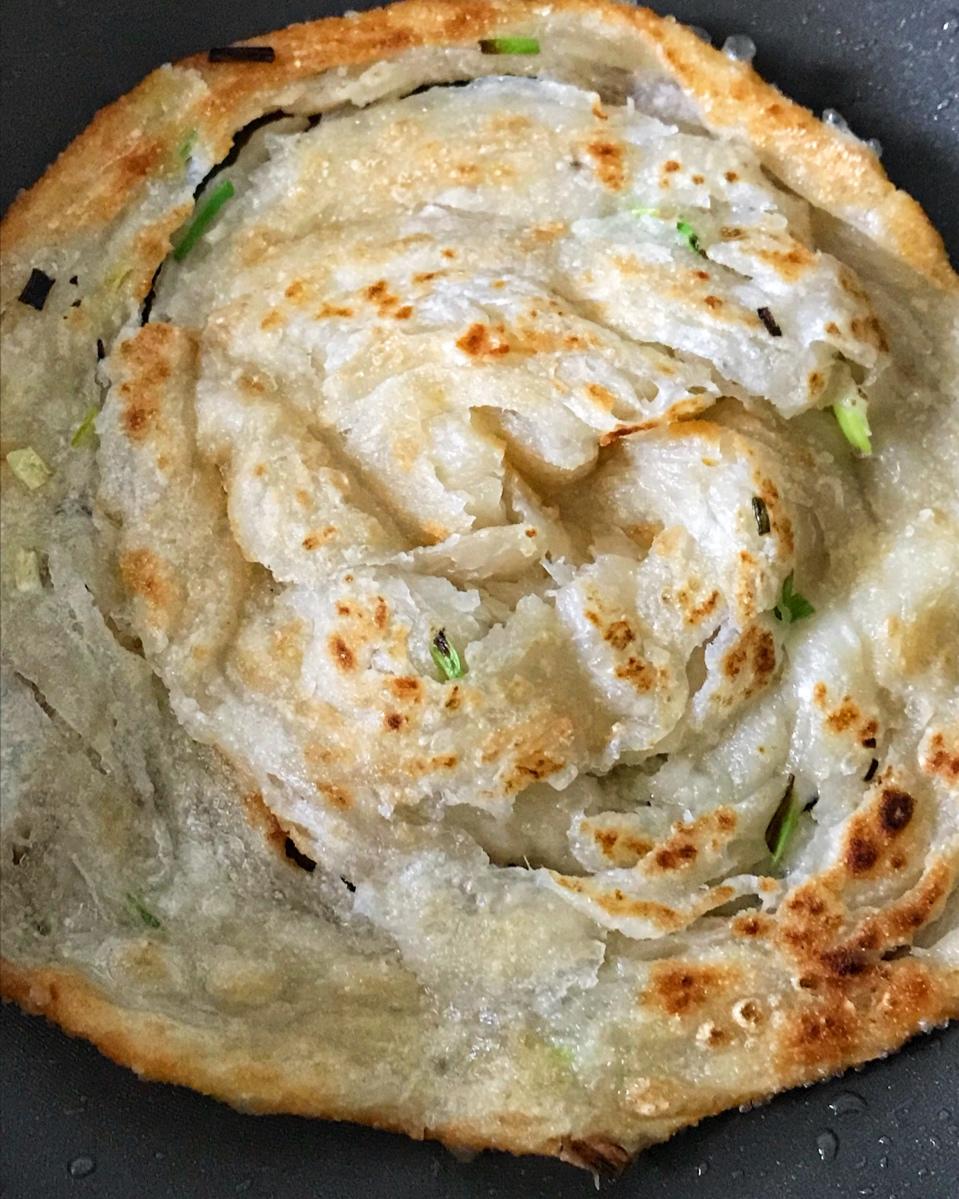 手抓饼/葱抓饼 Taiwan Style Pancakes