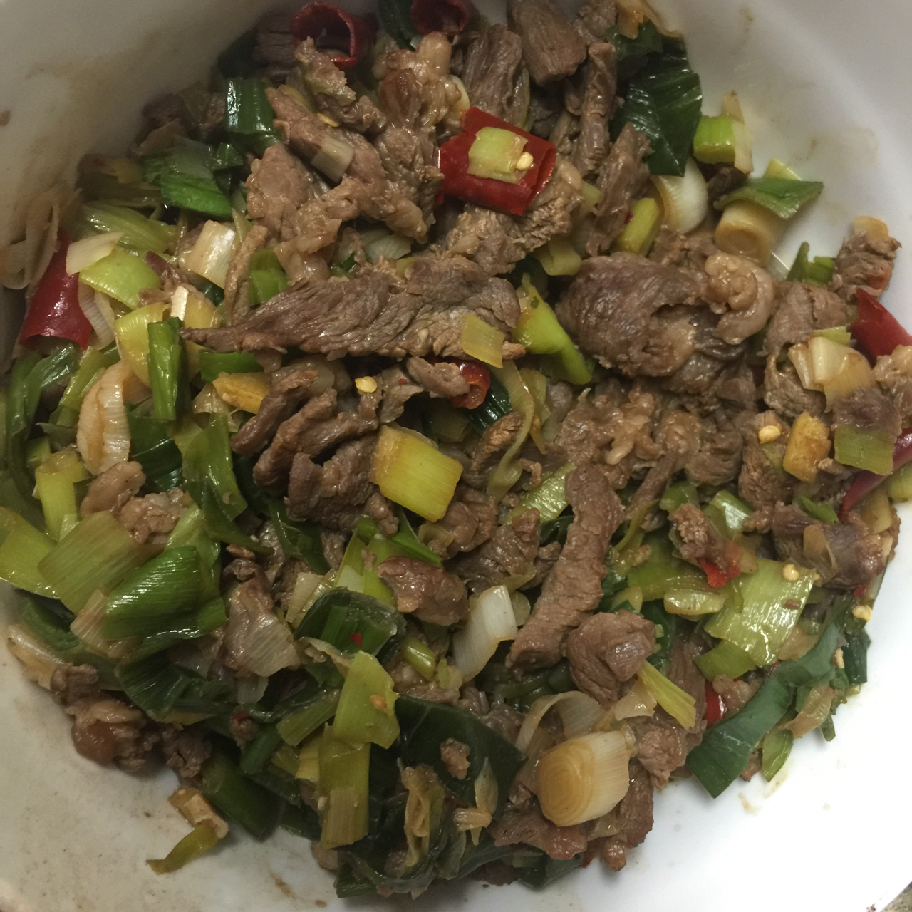 葱爆牛肉（大葱炒牛肉）