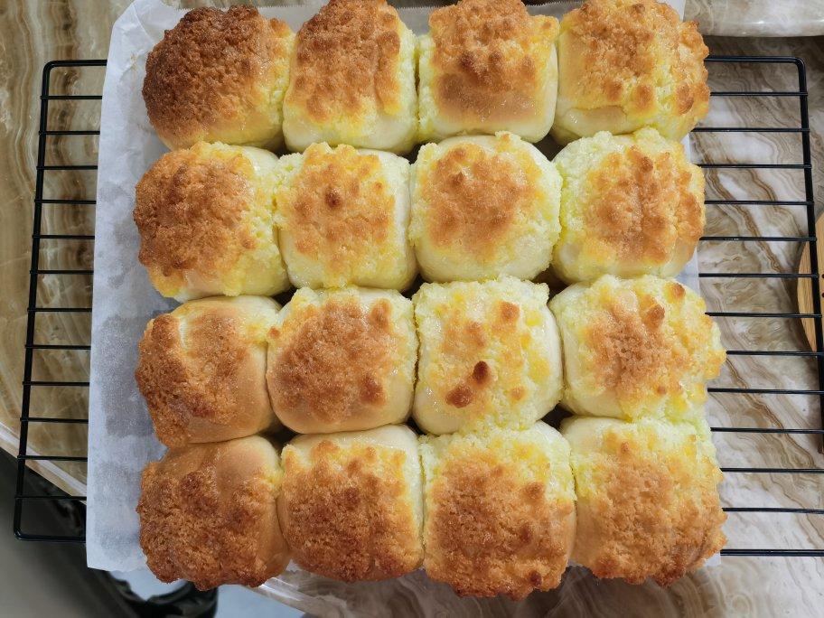 快手椰蓉小餐包（一次发酵照样柔软又拉丝）