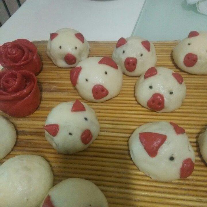 可爱的小猪豆沙包