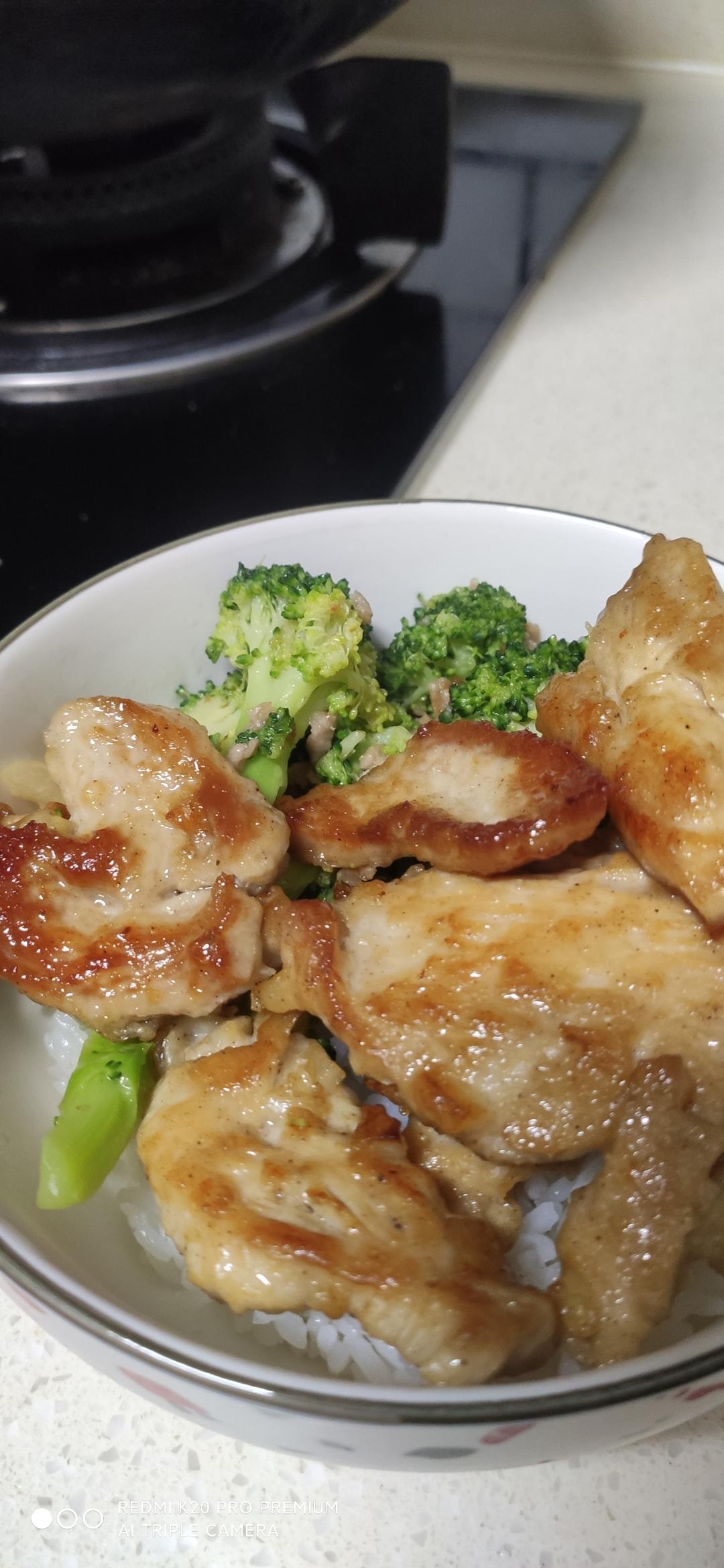大人小孩都爱吃的煎鸡胸肉