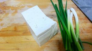 小葱拌豆腐🍀一清二白的做法 步骤1