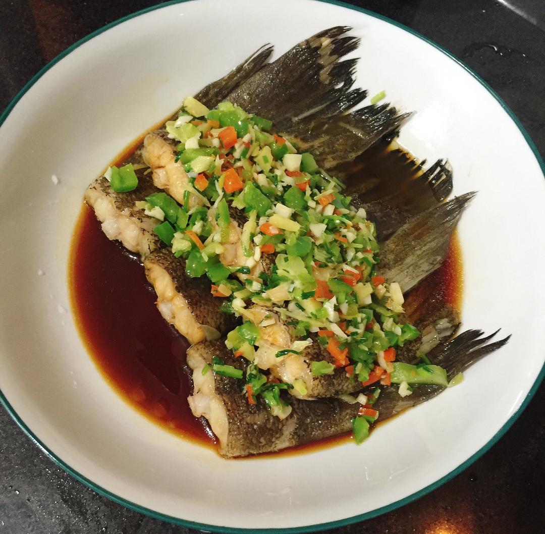 清蒸鸦片鱼尾的做法