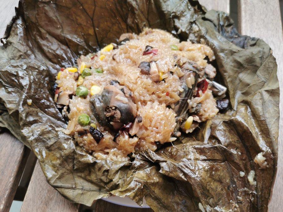 【荷香糯米鸡】