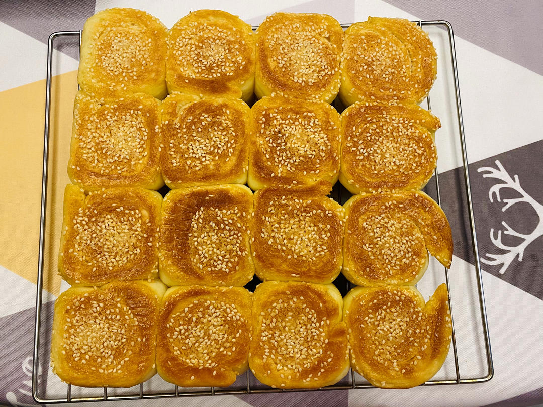 视频|复刻童年记忆|蜂蜜脆底小面包（不歪歪扭扭的整形秘密）