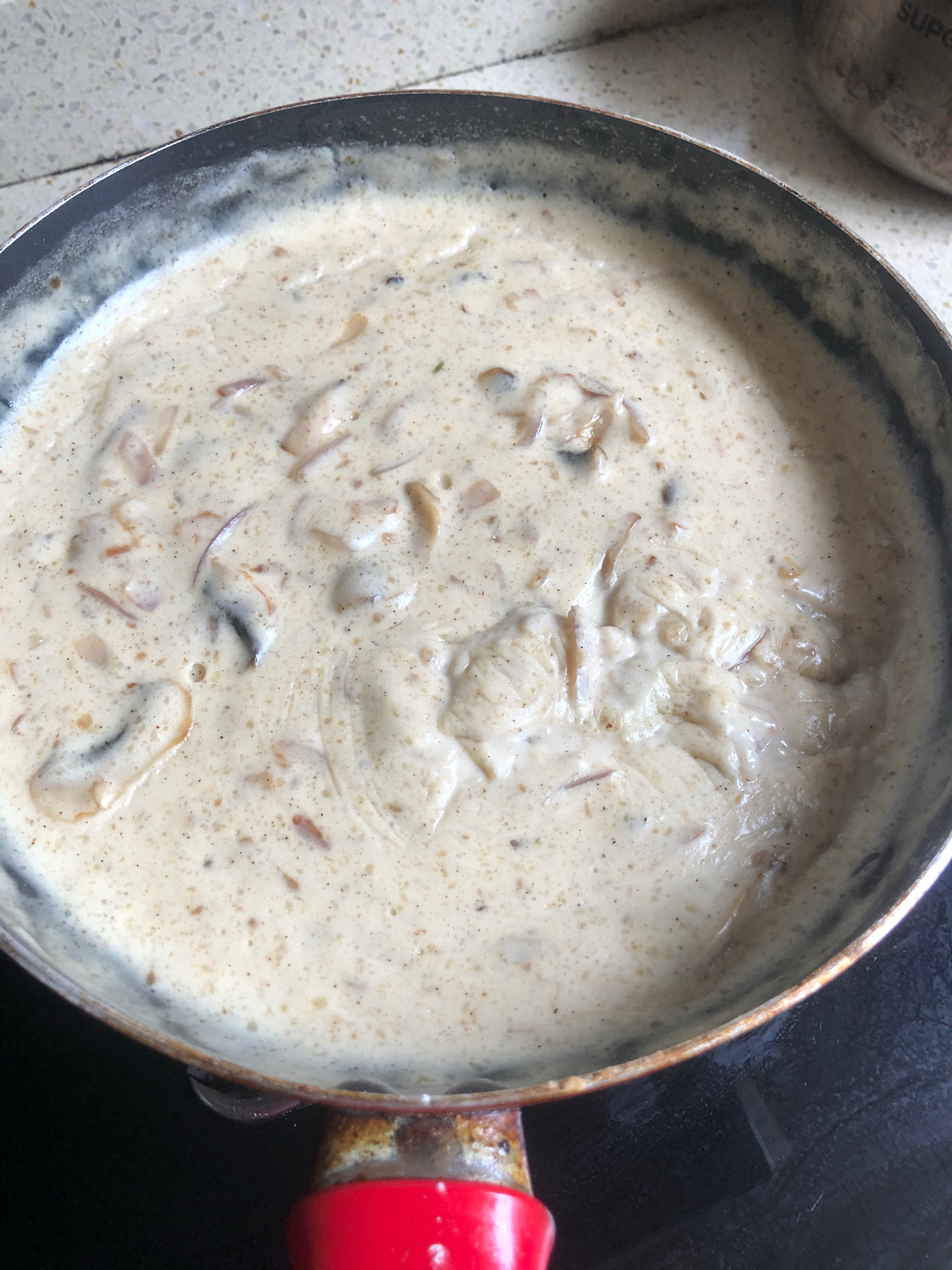 家庭版的奶油蘑菇汤