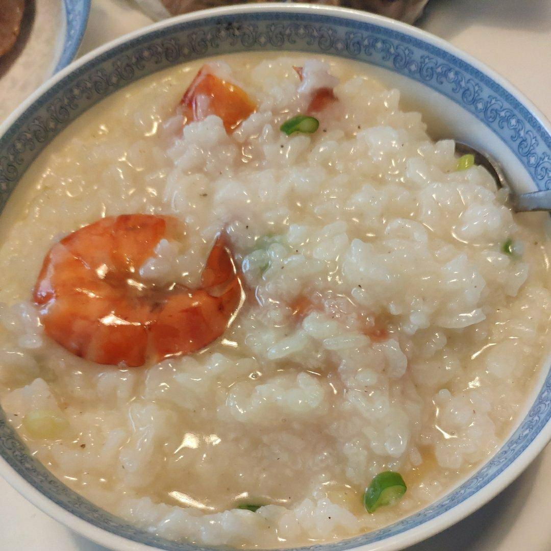 鲜虾砂锅粥