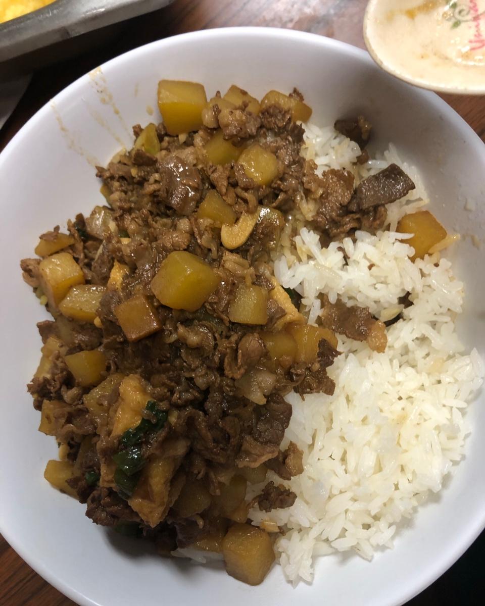 肉末土豆浇饭