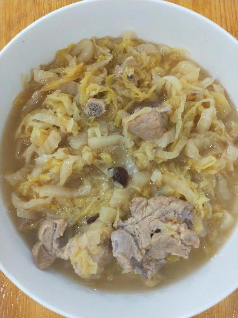 脊骨炖酸菜