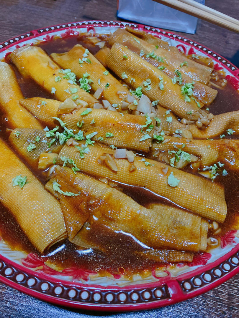金针菇豆皮卷