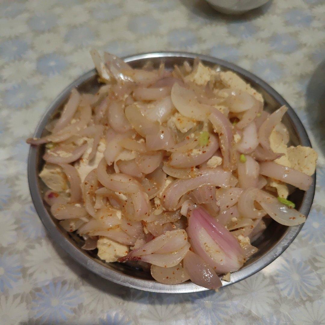 洋葱炒千叶豆腐