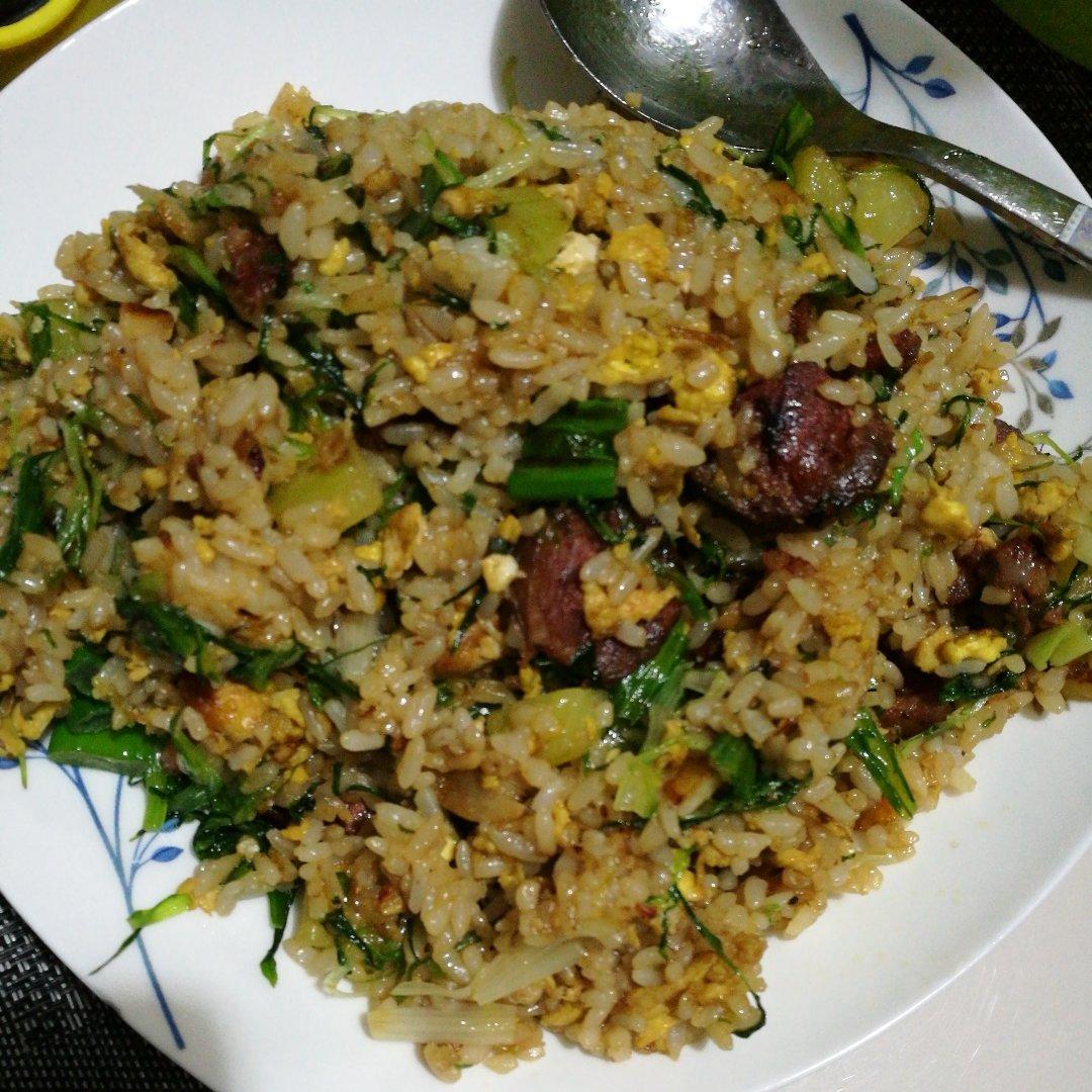 广式波波肠炒饭