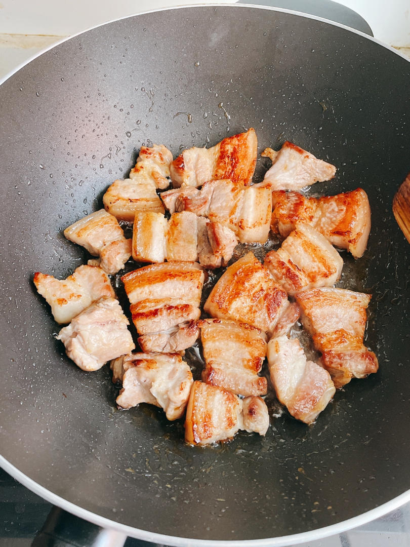 不焯水不放油的家常红烧肉