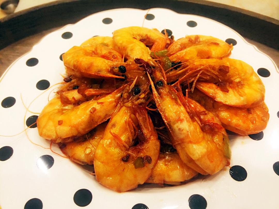 能瞬间引爆味蕾的【香辣干锅虾】