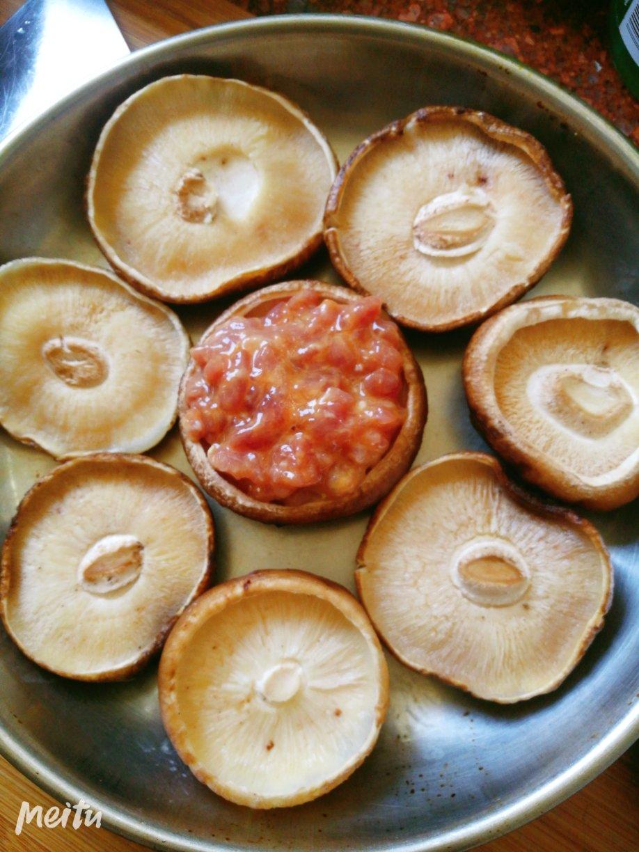 美味的肉酿香菇～～孩子爱吃的下饭菜